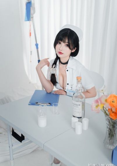 电影漂亮的保姆