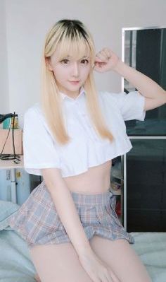 淑芬俩腿间又痒了