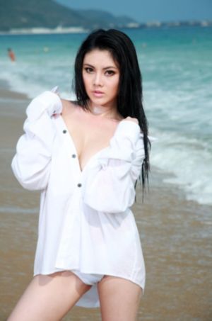 美女脱得一光二净免费视频