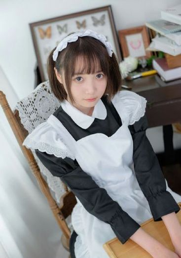 红衣小女孩