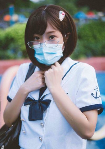 被男人狂揉吃奶胸视频