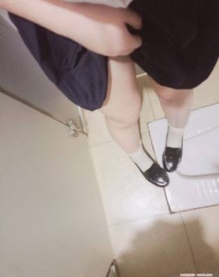 涩涩在线播放